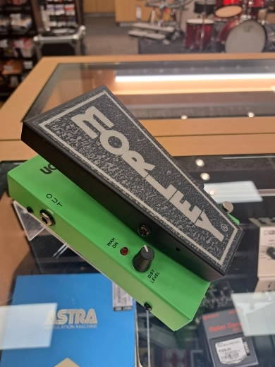 Morley Distortion Wah 2